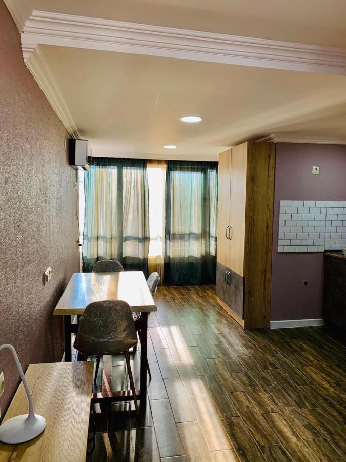 Mary'S Apartment バトゥーミ エクステリア 写真